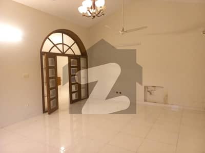 F-11/3: 500 Yards FULL HOUSE with Basement, Double Unit, 5 Bedrooms, Ample Parking and Rent is Rs. 425,000-,