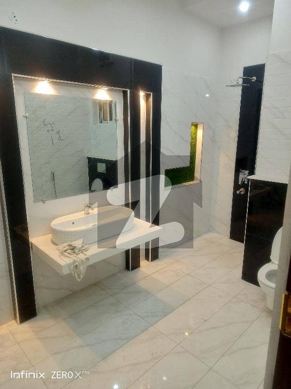 ایڈن ایگزیکیٹو ایڈن گارڈنز فیصل آباد میں 4 کمروں کا 7 مرلہ مکان 3.1 کروڑ میں برائے فروخت۔