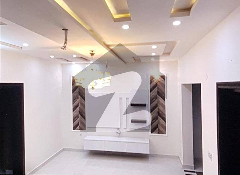 ملتان روڈ لاہور میں 4 کمروں کا 5 مرلہ مکان 1.35 کروڑ میں برائے فروخت۔