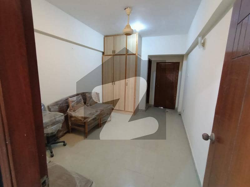 Outclassed 3 Bedrooms D. d Apartment For Sale Family Building With Lift Dha 6