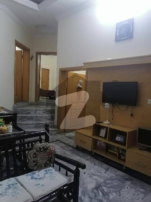 چکلالہ سکیم 3 چکلالہ سکیم,راولپنڈی میں 4 کمروں کا 7 مرلہ مکان 2.4 کروڑ میں برائے فروخت۔