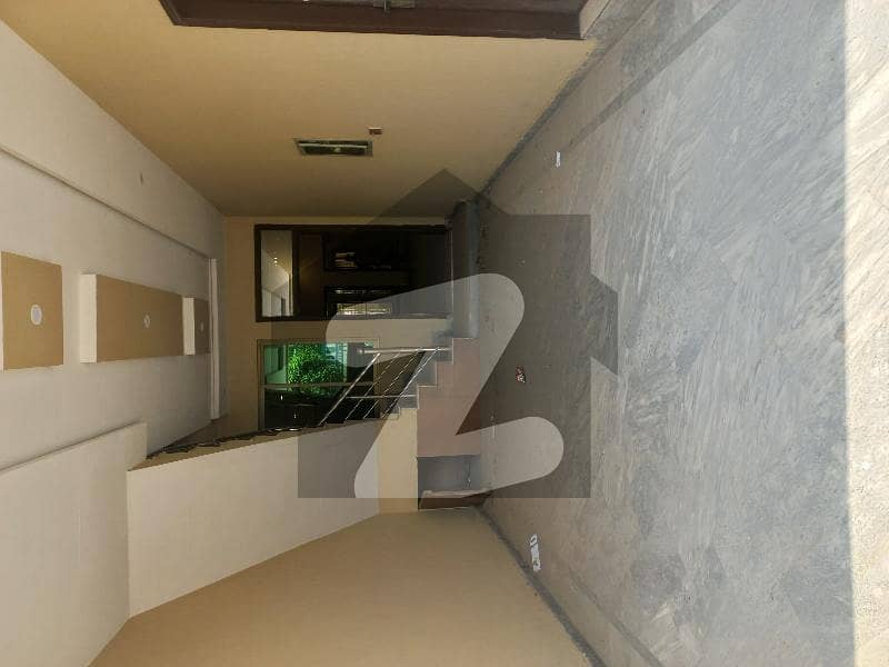 ملٹری اکاؤنٹس ہاؤسنگ سوسائٹی لاہور میں 4 کمروں کا 8 مرلہ مکان 2.5 کروڑ میں برائے فروخت۔