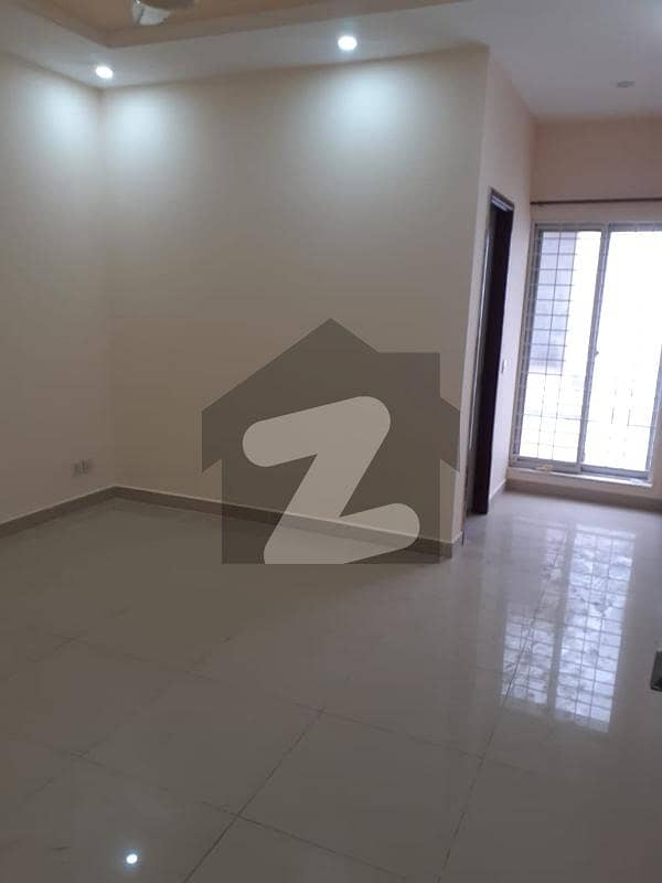 10 Marla New House For Rent In Dd Block Bahria Town Lahore