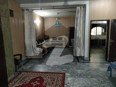 نئی آبادی ہربنس پورہ لاہور میں 3 کمروں کا 5 مرلہ بالائی پورشن 27.0 ہزار میں کرایہ پر دستیاب ہے۔