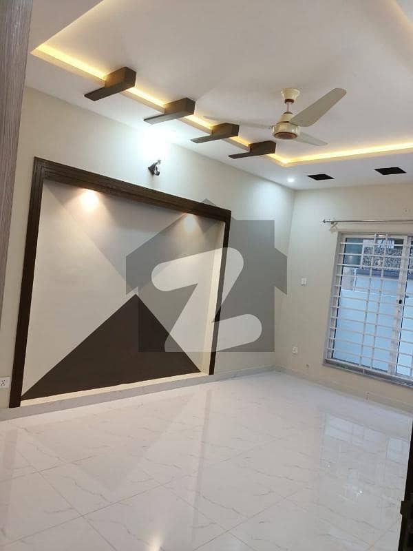 upper portion for rent available G13 Gus pani bijali good location VIP house