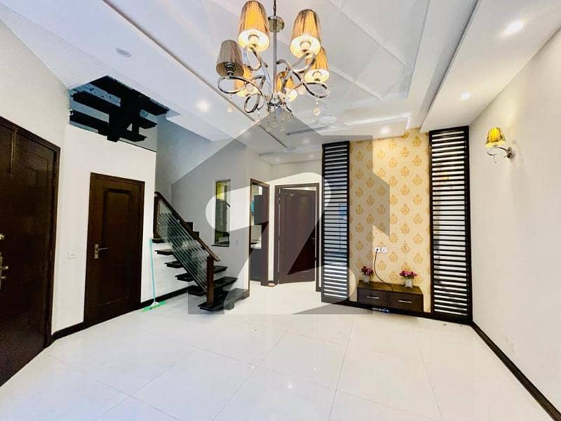 Prime Location 5 Marla Brand New Luxury Full House For Rent In Dha 9 Town