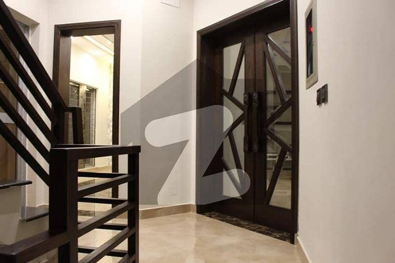 10 MARLA LOWER LOCKED UPPER PORTION EXCELLENT GOOD HOUSE FOR RENT IN JANIPER BLOCK BAHRIA TOWN LAHORE