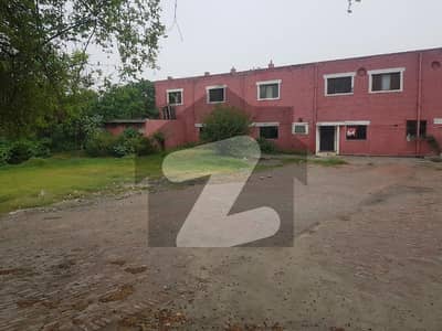 8 Kanal Warehouse Available For Rent.