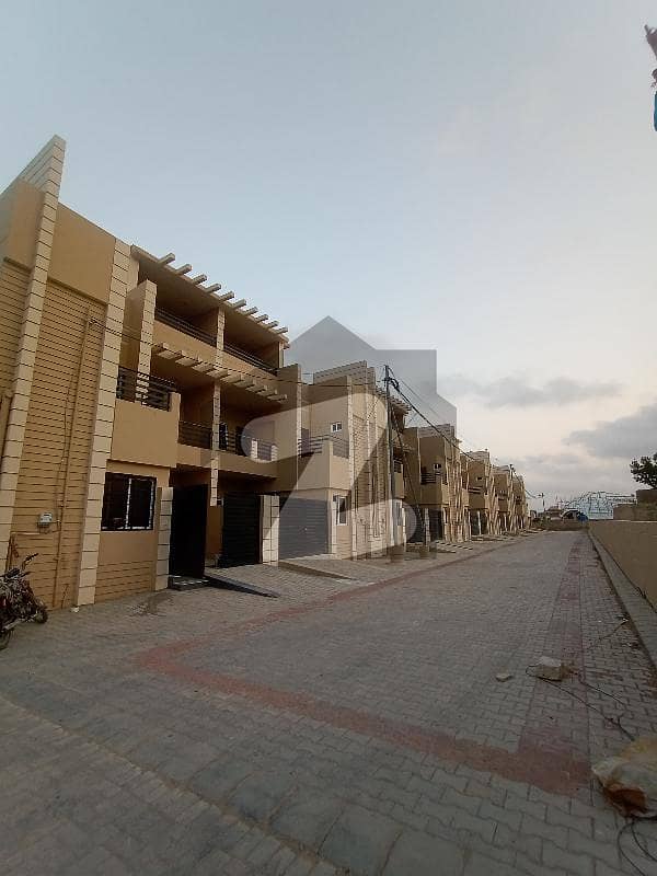 کنگز گارڈن گلستانِ جوہر,کراچی میں 4 کمروں کا 5 مرلہ مکان 2.25 کروڑ میں برائے فروخت۔