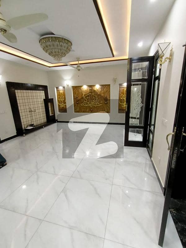 Lower Portion Of 2700 Square Feet Is Available In Contemporary Neighborhood Of Bahria Town