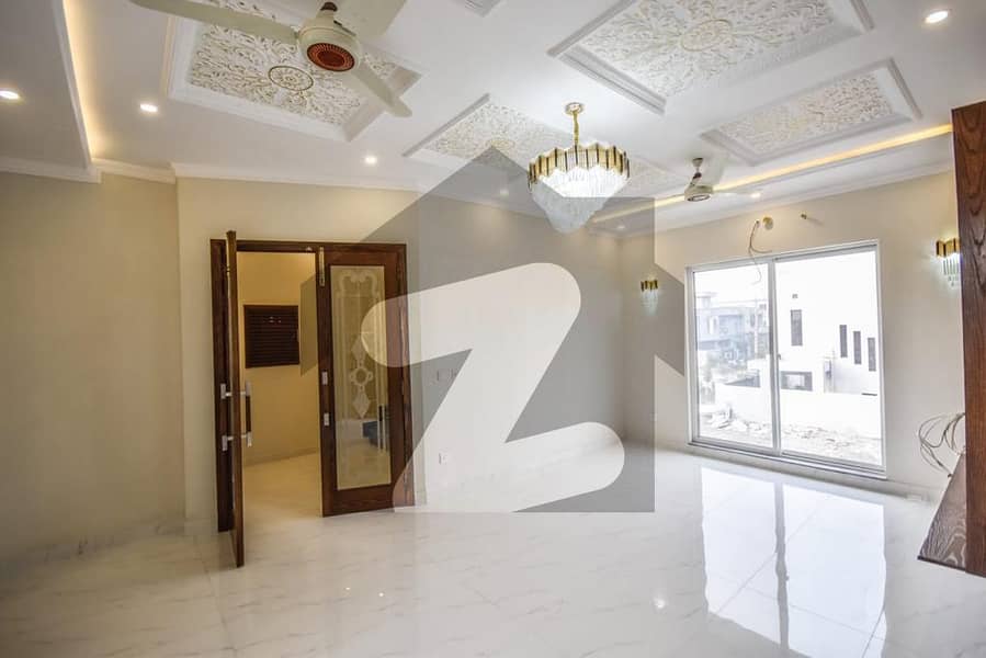 Premium 1 Kanal Upper Portion Is Available For rent In Lahore