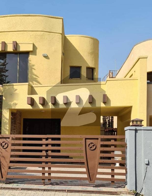 16 marla villa available for urgent rent