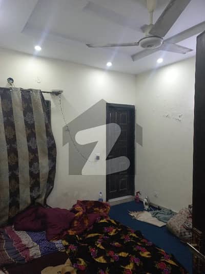 عابد روڈ لاہور میں 2 کمروں کا 3 مرلہ زیریں پورشن 25.0 ہزار میں کرایہ پر دستیاب ہے۔