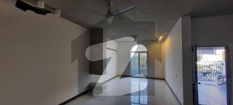 ڈی ایچ اے فیز 5 ڈیفنس (ڈی ایچ اے) لاہور میں 3 کمروں کا 5 مرلہ مکان 75 ہزار میں کرایہ پر دستیاب ہے۔