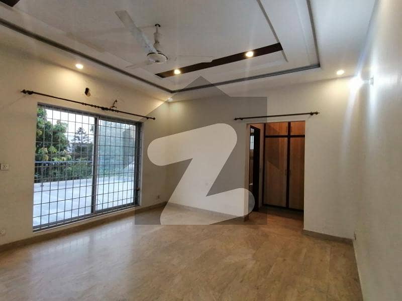 DHA 1 Kanal New Excellent Upper Portion For Rent In Phase 4