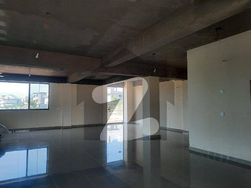 Brand New Building 1800 Sqft Ground Floor Commercial Space For Rent