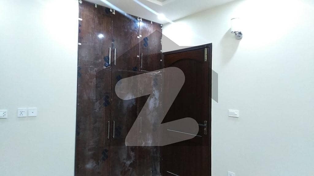 ملٹری اکاؤنٹس ہاؤسنگ سوسائٹی لاہور میں 5 کمروں کا 12 مرلہ مکان 5 کروڑ میں برائے فروخت۔