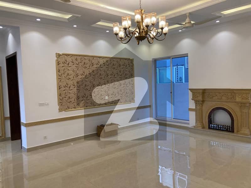 Fully Furnished House 4500 Square Feet For Rent In Dha Phase 4 - Block Hh