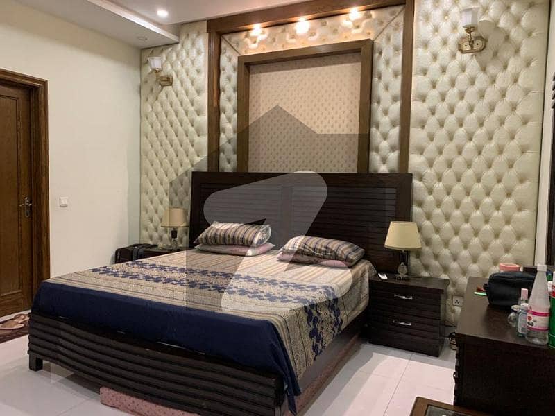 بحریہ ٹاؤن جینیپر بلاک بحریہ ٹاؤن سیکٹر سی بحریہ ٹاؤن لاہور میں 5 کمروں کا 10 مرلہ مکان 1.8 لاکھ میں کرایہ پر دستیاب ہے۔