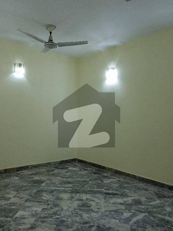 2bed Attach Bath Tv Lounge Drawing Room Beautiful Location Car Parking Tress Small Family