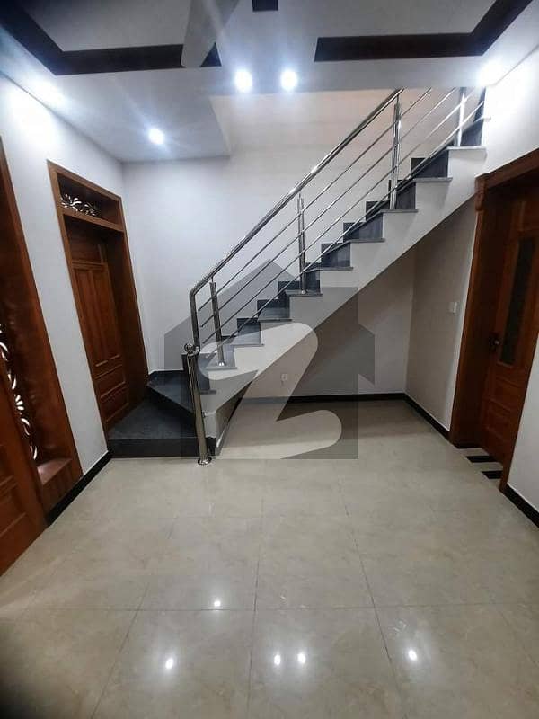 Very beautiful upper portion for rent Very beautiful upper portion for rent