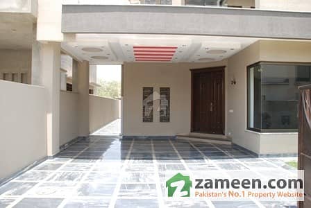 Kanal upper portion for rent in cavalry ground peaceful area