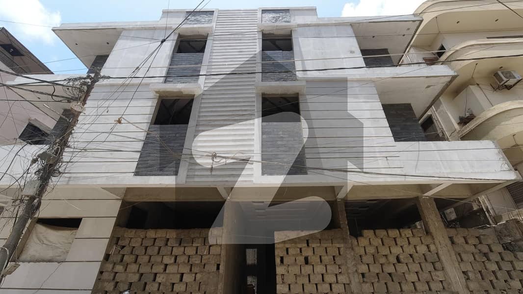 بہادر آباد گلشنِ اقبال ٹاؤن,کراچی میں 4 کمروں کا 11 مرلہ زیریں پورشن 4.5 کروڑ میں برائے فروخت۔