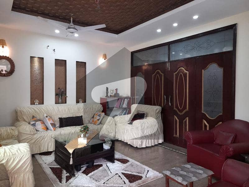 لو کاسٹ ۔ بلاک ایف لو کاسٹ سیکٹر بحریہ آرچرڈ فیز 2 بحریہ آرچرڈ لاہور میں 4 کمروں کا 5 مرلہ مکان 1.32 کروڑ میں برائے فروخت۔