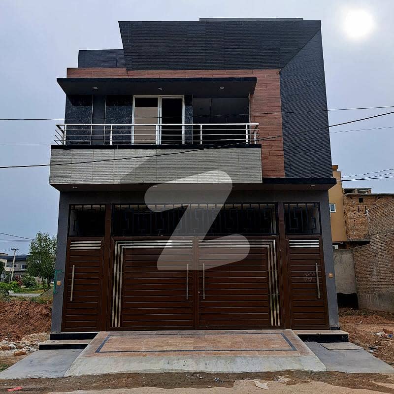 ریگی ماڈل ٹاؤن پشاور میں 8 کمروں کا 5 مرلہ مکان 2.39 کروڑ میں برائے فروخت۔