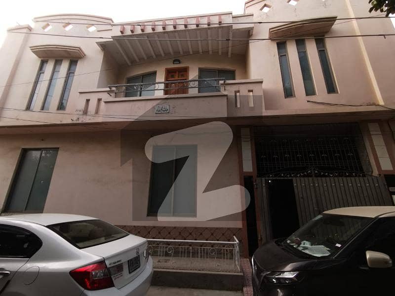 Saeed Colony Society Boundary Wall Canal Road Faisalabad 6 Marla Double Storey House For Rent