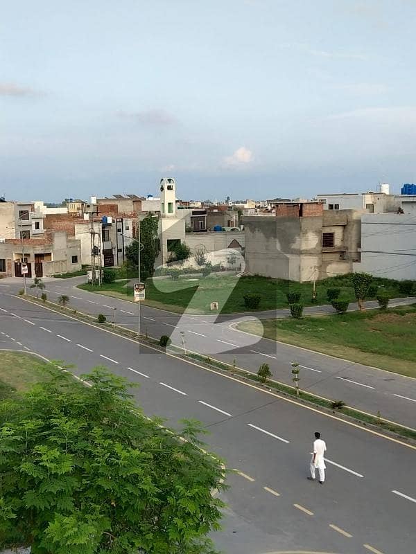 ریحان گارڈن فیز 2 ریحان گارڈن لاہور میں 3 مرلہ رہائشی پلاٹ 24 لاکھ میں برائے فروخت۔