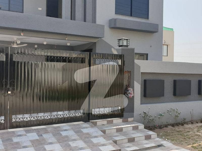 10 MARLA HOUSE FOR RENT 10 MARLA HOUSE FOR RENT