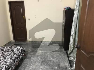 Single room with attach bath for rent in second floor near to emporium Mall