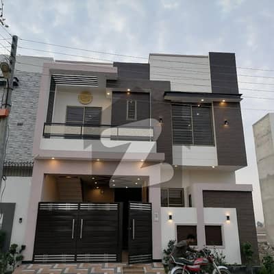 To sale You Can Find Spacious House In Jeewan City - Phase 5