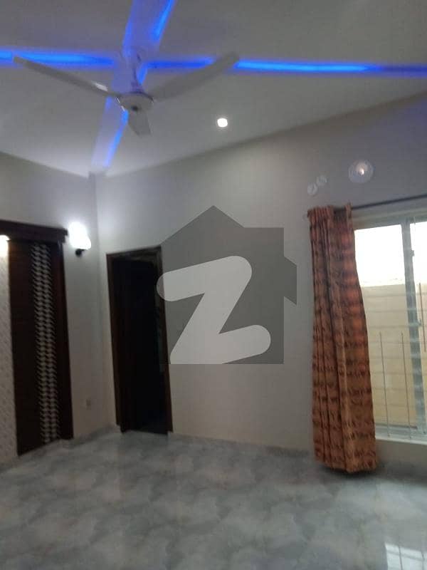 Lower Portion 10 Marla House Available For Rent in Chambelli Block Bahria Town Lahore