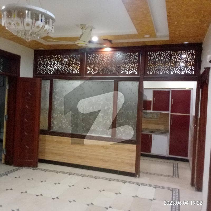 In Wakeel Colony Upper Portion Sized 1575 Square Feet For Rent