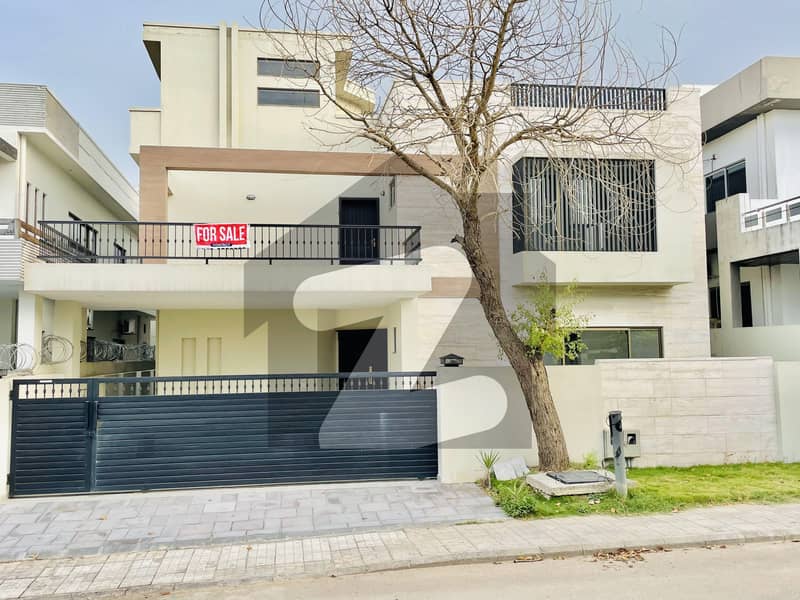 One Kanal Beautiful Double Unit House Prime Location Of Dha2