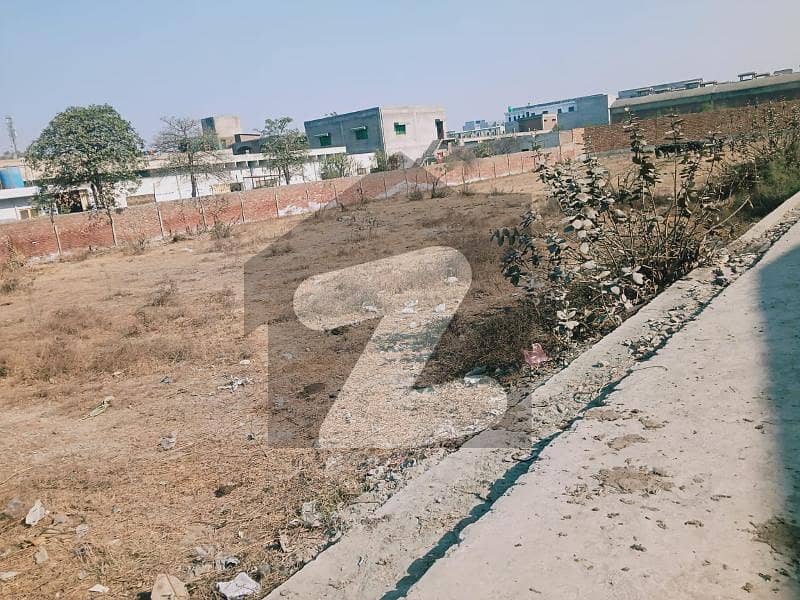 فیروزپور روڈ لاہور میں 2 کنال صنعتی زمین 3.6 کروڑ میں برائے فروخت۔ فیروزپور روڈ لاہور میں 2 کنال صنعتی زمین 3.6 کروڑ میں برائے فروخت۔