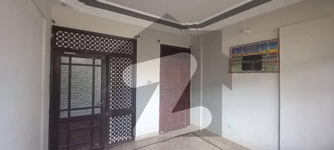 Prime Location 900 Square Feet Flat For rent In The Perfect Location Of Gulshan-e-Jamal