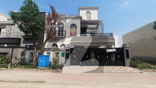 بحریہ آرچرڈ فیز 1 ۔ سینٹرل بحریہ آرچرڈ فیز 1,بحریہ آرچرڈ,لاہور میں 5 کمروں کا 10 مرلہ مکان 3.6 کروڑ میں برائے فروخت۔ بحریہ آرچرڈ فیز 1 ۔ سینٹرل بحریہ آرچرڈ فیز 1,بحریہ آرچرڈ,لاہور میں 5 کمروں کا 10 مرلہ مکان 3.6 کروڑ میں برائے فروخت۔