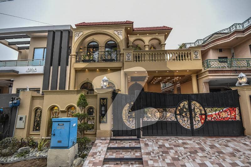 10 MARLA BRAND NEW SPANISH BUNGALOW WITH BASEMENT FOR SALE TOP LOCATION IN DHA PHASE 8