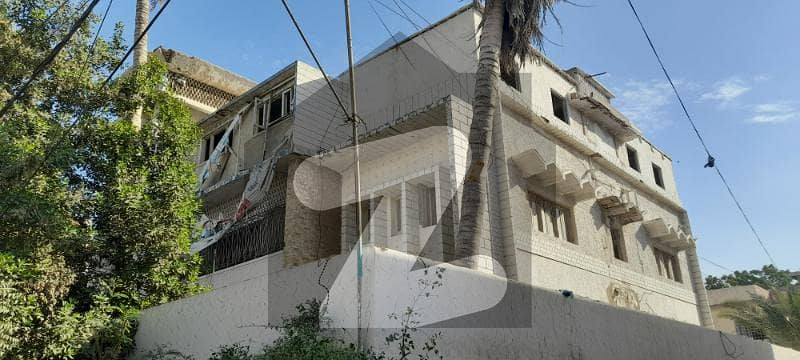 شاہ فیصل کالونی شاہراہِ فیصل کراچی میں 9 کمروں کا 17 مرلہ مکان 6.5 کروڑ میں برائے فروخت۔