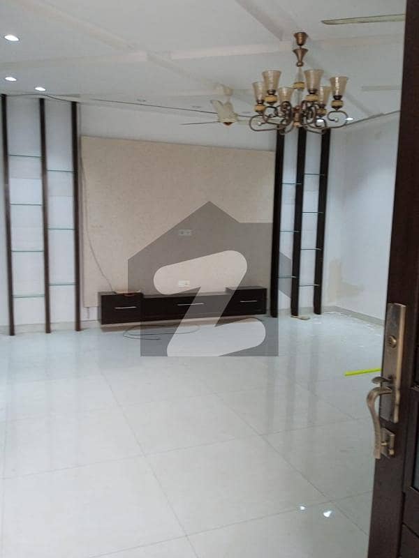 14 Marla Upper Portion Available In For Rent