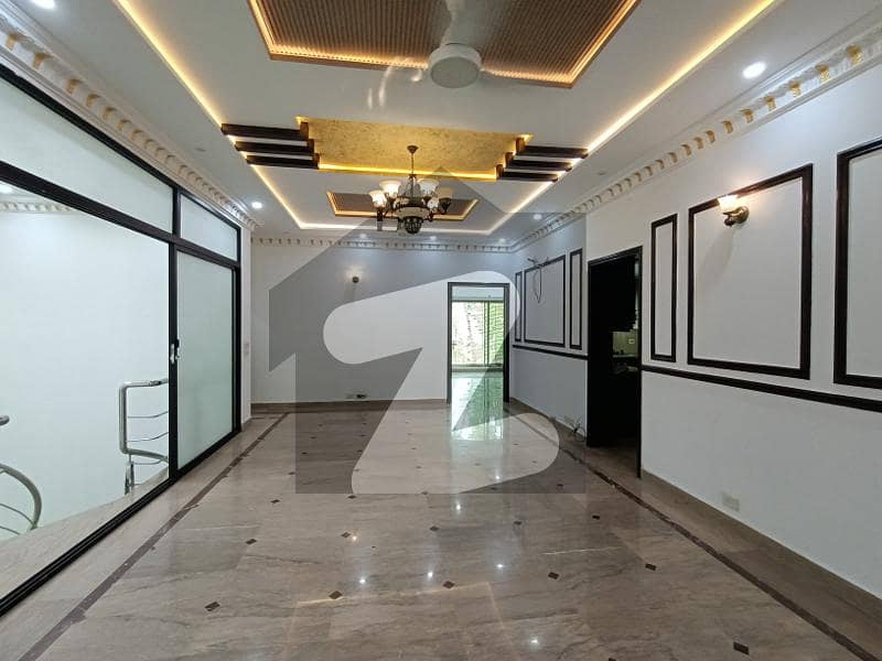 1 Kanal Full House Available For Rent in DHA Phase 5 Original Pictures