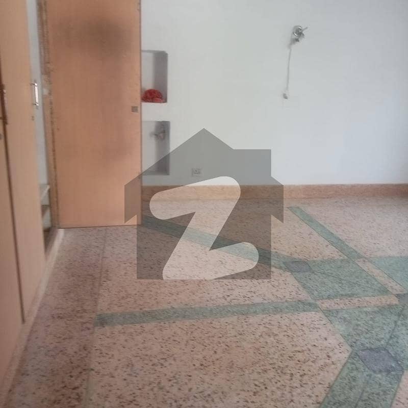 2 Kanal Lower Portion Available For Rent In Hot Location