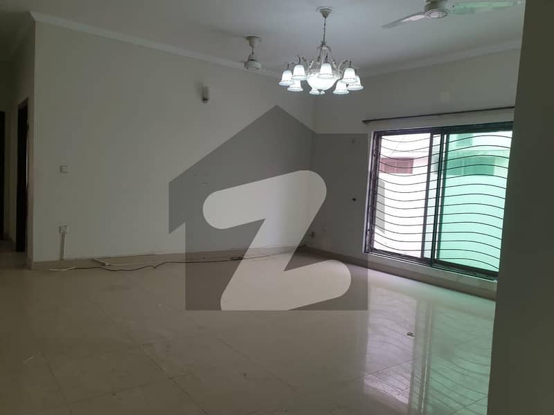 Premium 1 Kanal Lower Portion Is Available For rent In Lahore