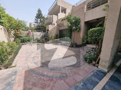 Kanal House For Sale In Westwood Society Lahore