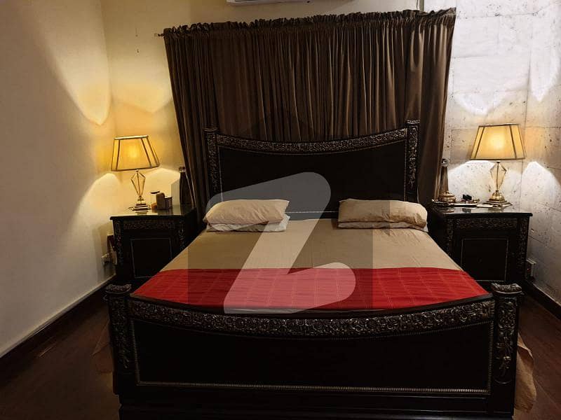 ڈی ایچ اے ہومز ڈی ایچ اے فیز 5 ڈیفنس (ڈی ایچ اے) لاہور میں 4 کمروں کا 10 مرلہ مکان 4.4 کروڑ میں برائے فروخت۔