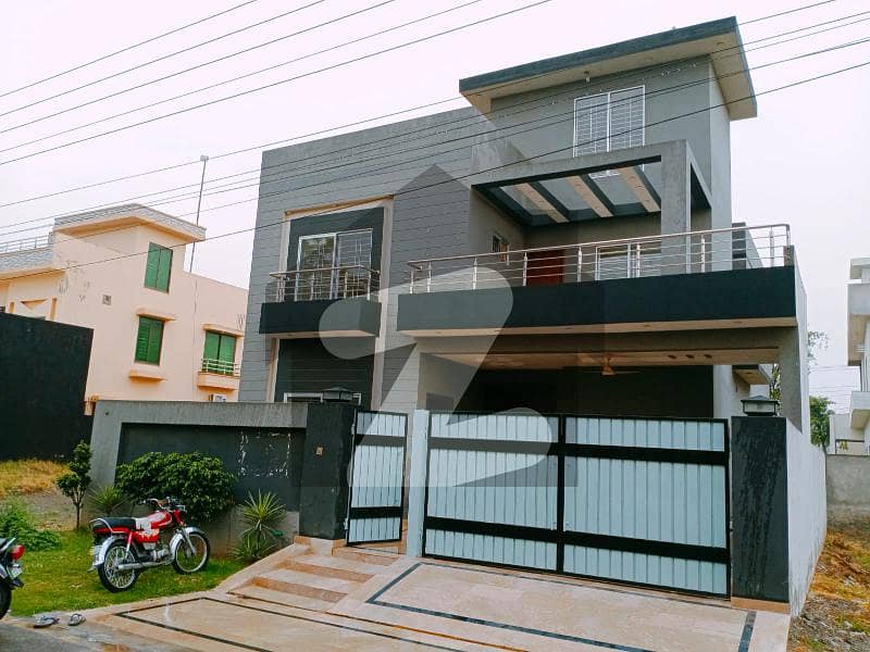 10. Marla Double Story Ideal Location Beautiful House For Sale Central ...