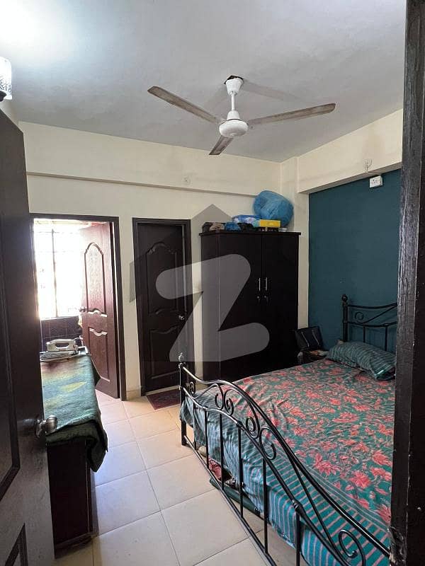 طارق روڈ کراچی میں 2 کمروں کا 3 مرلہ مکان 95 لاکھ میں برائے فروخت۔